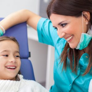 dentisteriouxboulanger dentist and child slider image