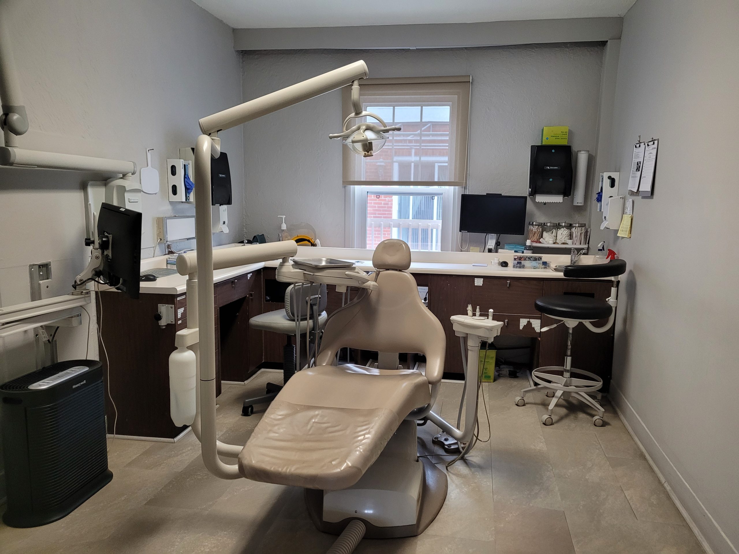 About Us Centre Dentaire Ville De Quebec Dentistes Quebec City Dental Center Dentist